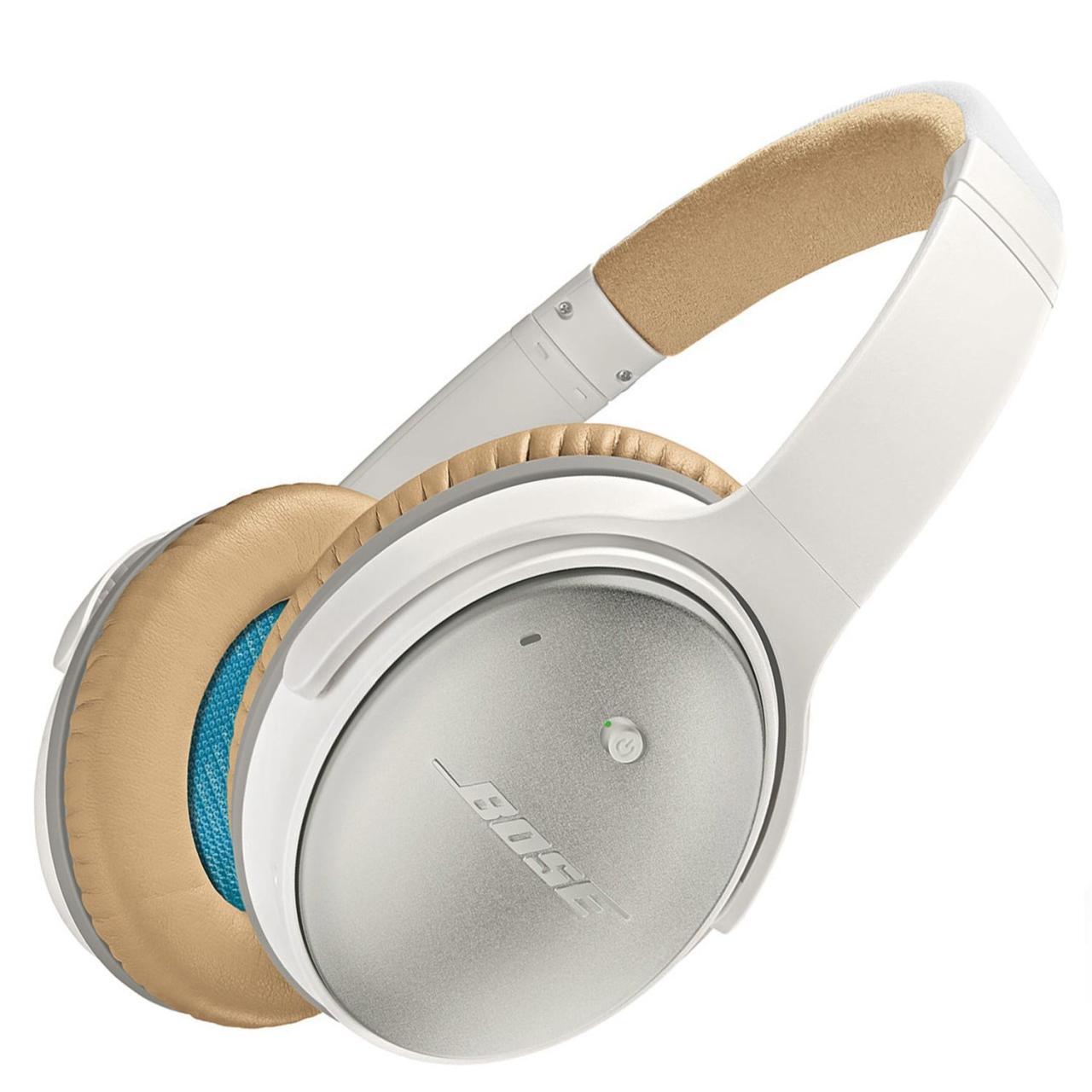 Auriculares Bluetooth Bose QuietComfort 25 sobre la oreja
