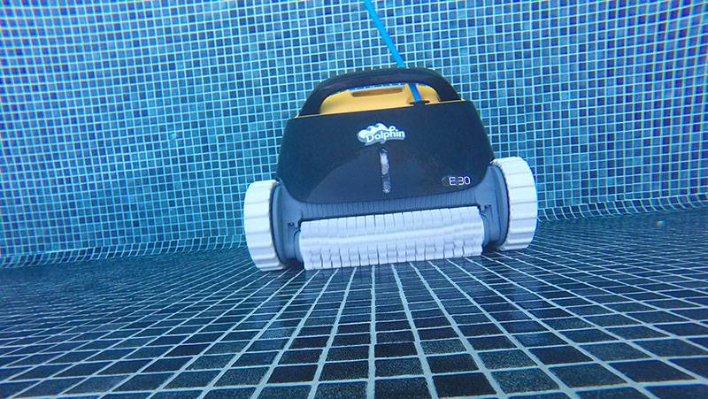 Reseña del robot de piscina con delfines e30