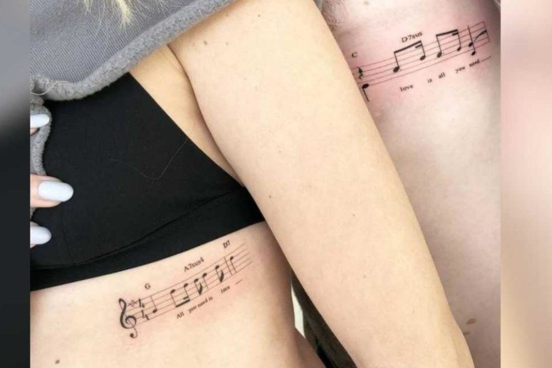 Deja que la música conecte vuestros corazones. (de: tattoofilter/Joanna Roman) https://www.tattoofilter.com/artists/joannaroman